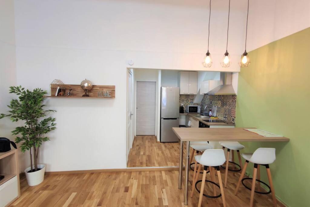 Joli T2 Proche Vieux-Port, Terrasses Du Port Et Metro Joliette Apartment Марсилия Екстериор снимка