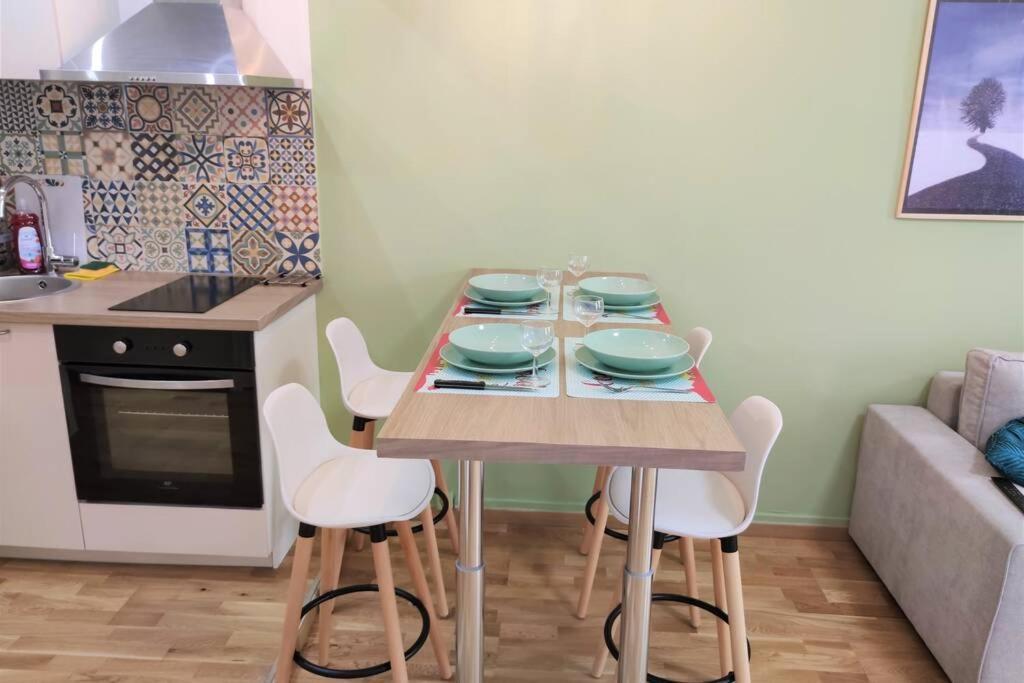 Joli T2 Proche Vieux-Port, Terrasses Du Port Et Metro Joliette Apartment Марсилия Екстериор снимка