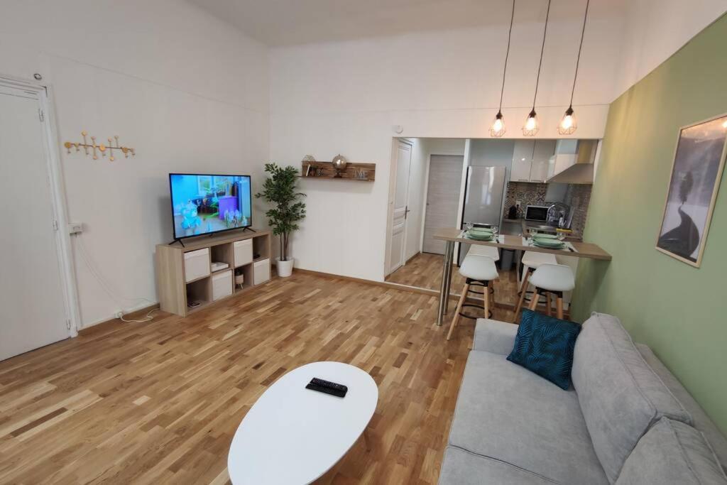 Joli T2 Proche Vieux-Port, Terrasses Du Port Et Metro Joliette Apartment Марсилия Екстериор снимка